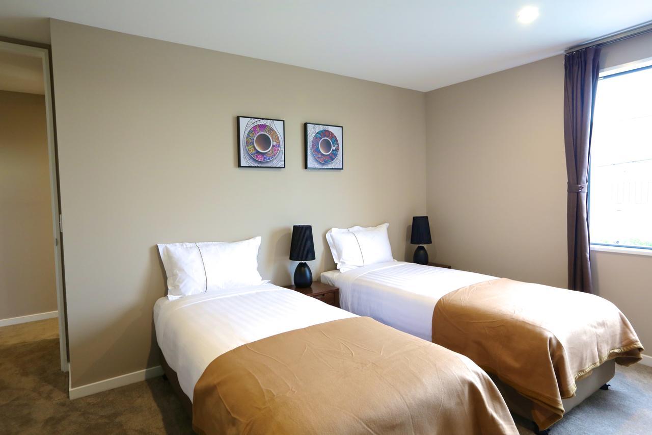 Golden Sun Apartment -Two Bedrooms, Three Bedrooms Christchurch Exterior foto