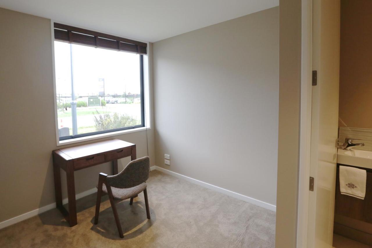 Golden Sun Apartment -Two Bedrooms, Three Bedrooms Christchurch Exterior foto